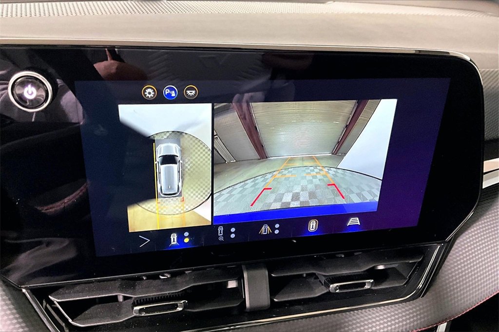 Used 2026 Chevrolet Equinox RS w/ Convenience Package III image 17