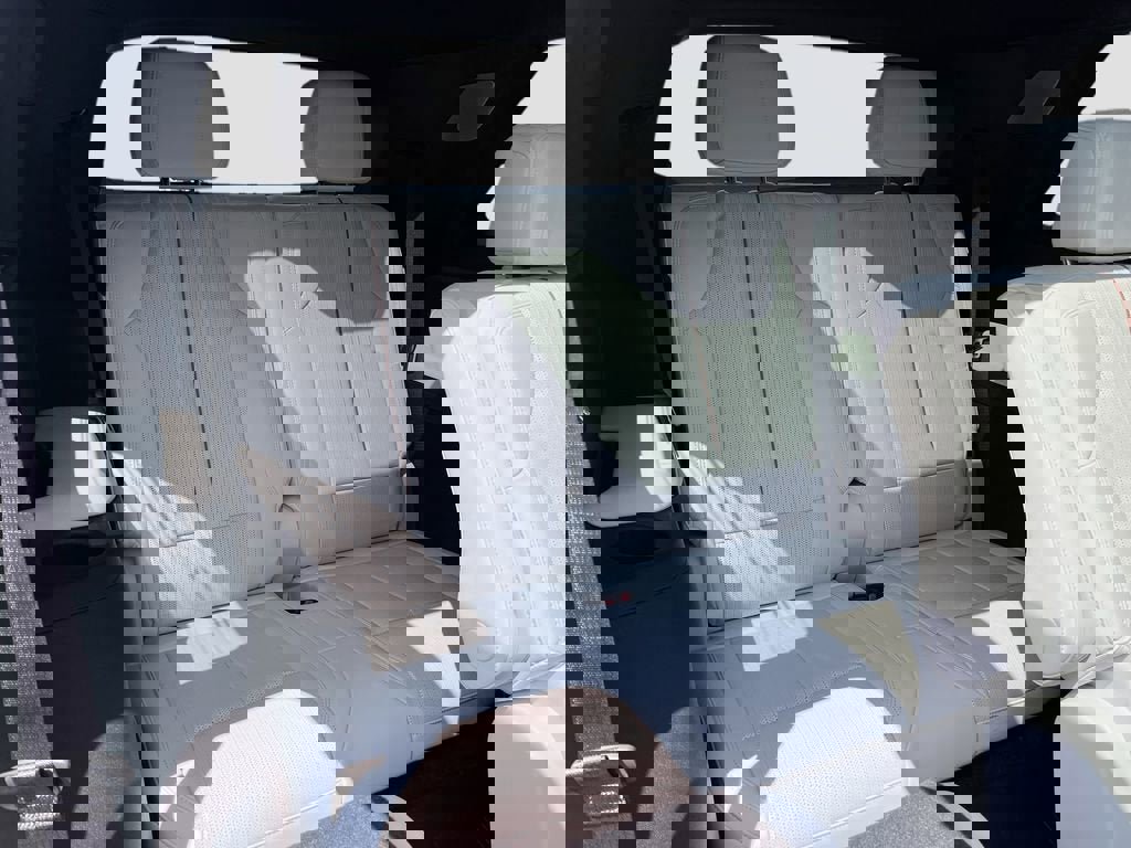 New 2026 Cadillac Vistiq Sport w/ LPO, Floor Liner Package image 28