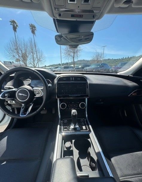 Used 2020 Jaguar XE S image 11