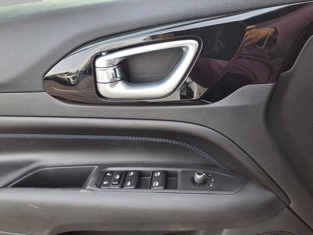 New 2026 Jeep Compass Latitude image 16