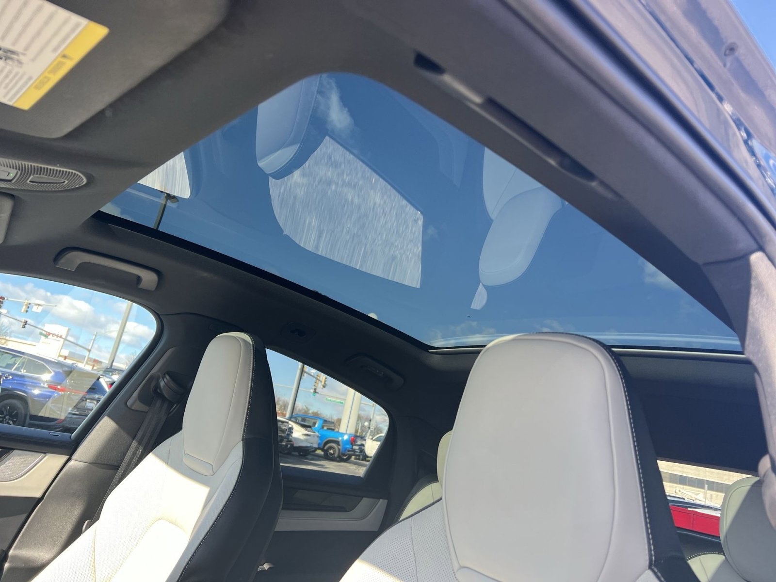 Used 2024 Porsche Cayenne S AWD/4WD image 24