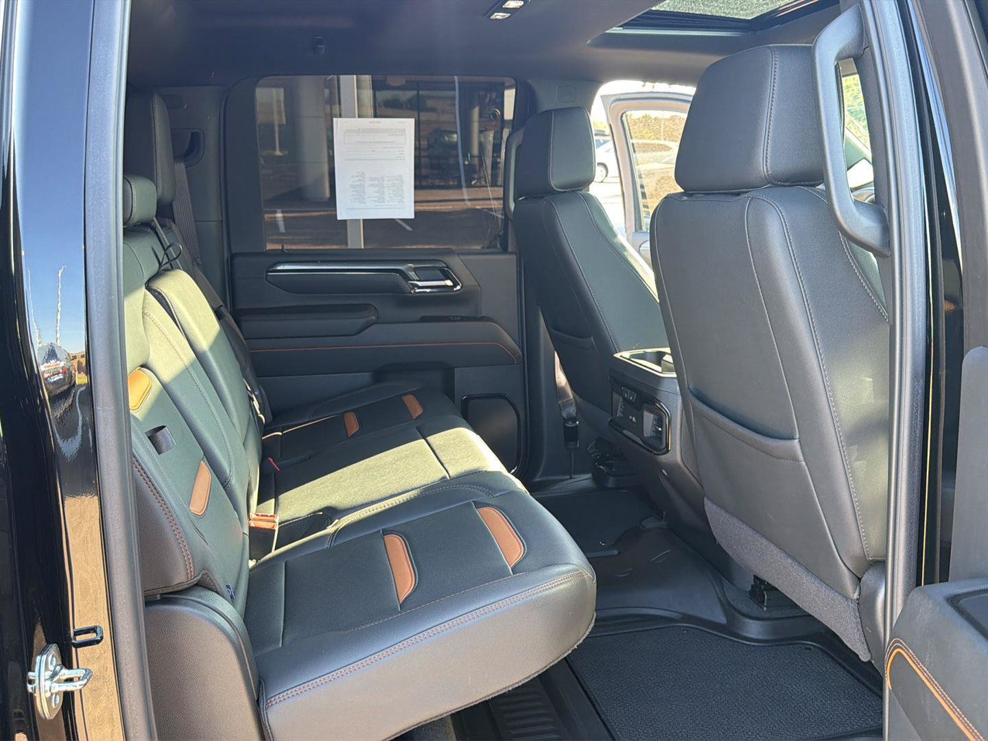 Used 2025 GMC Sierra 2500 AT4 w/ AT4 Premium Plus Package AWD/4WD image 17