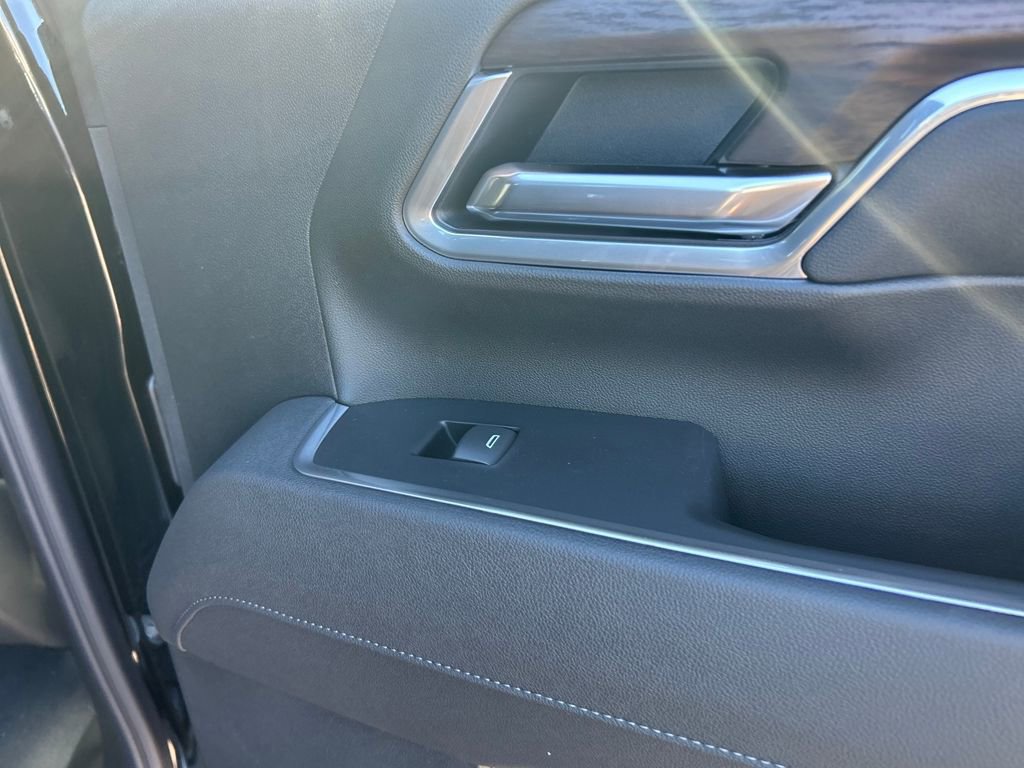 New 2026 GMC Sierra 2500 SLT w/ SLT Convenience Package image 33