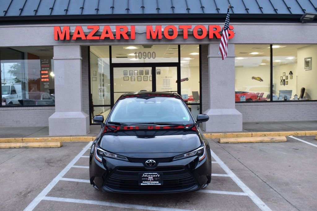 Used 2025 Toyota Corolla LE image 7