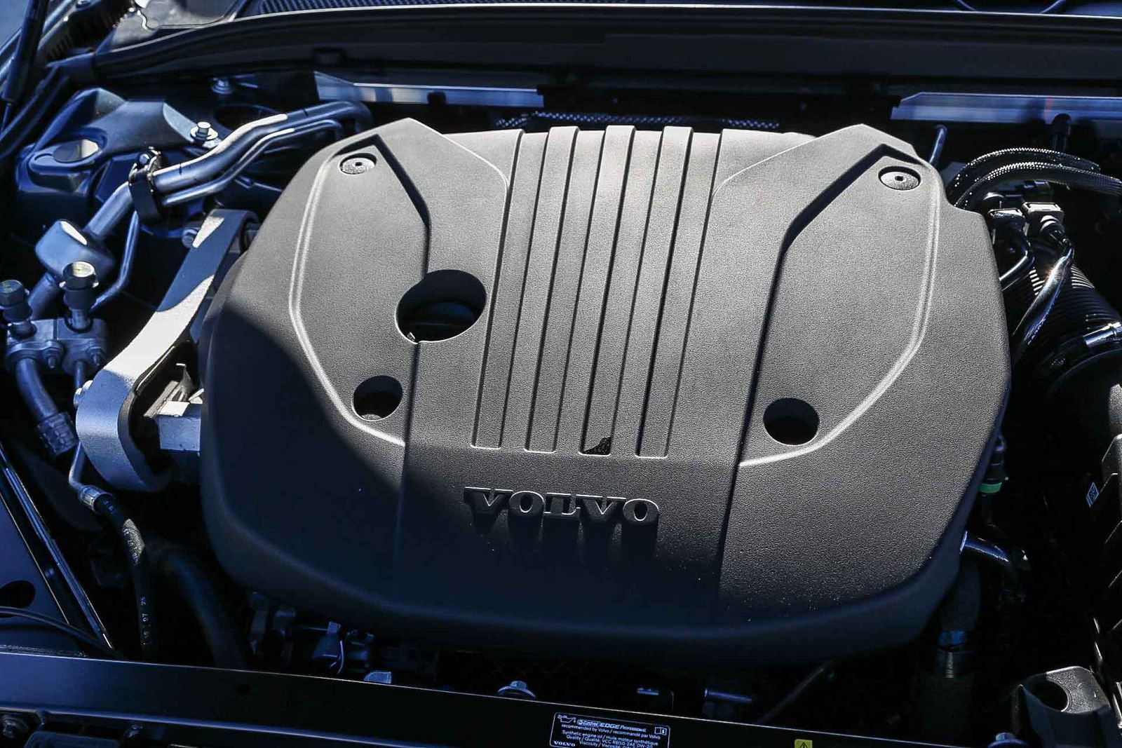 New 2026 Volvo V60 B5 Cross Country Ultra w/ Climate Package image 26