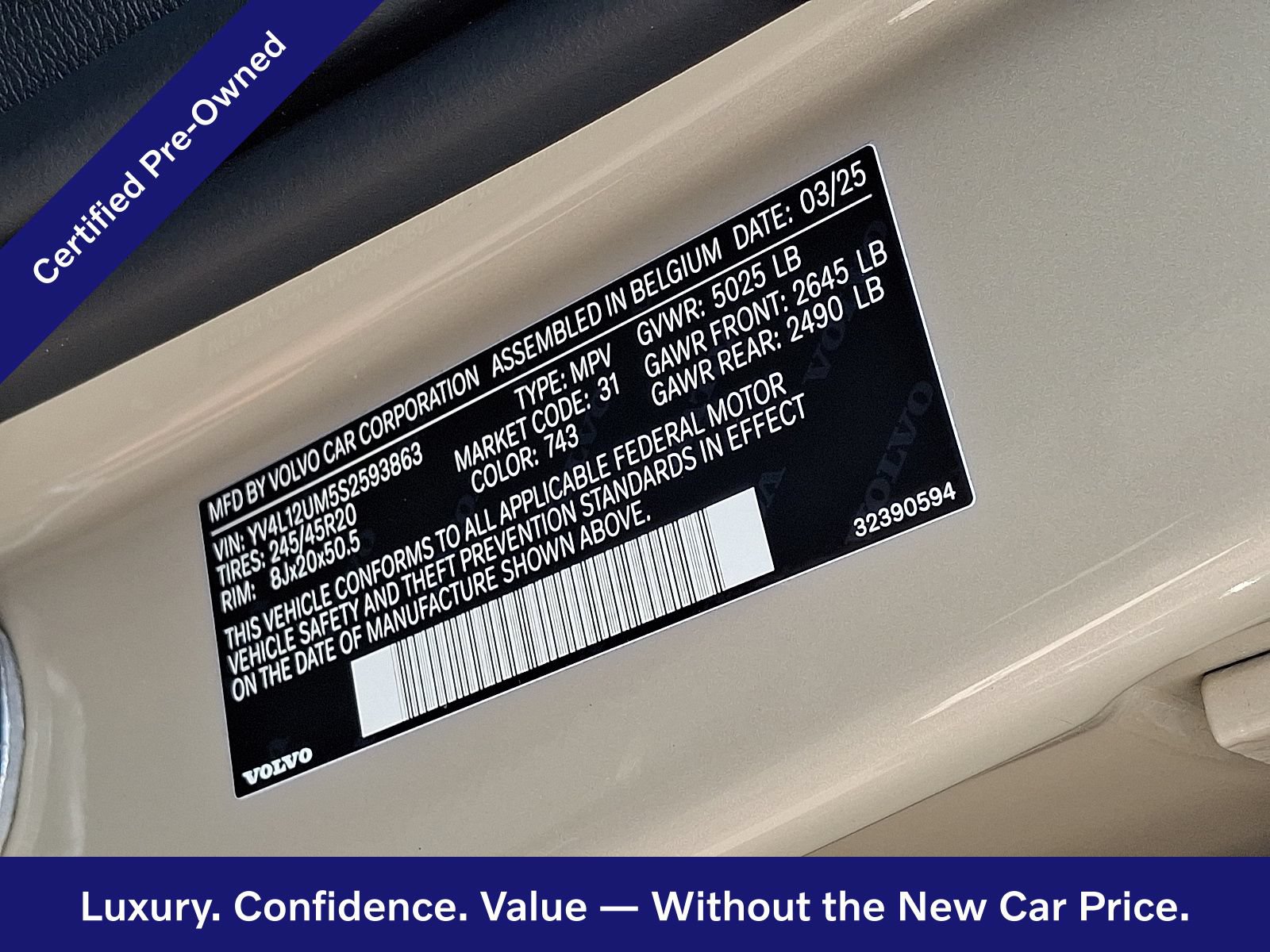 Certified 2025 Volvo XC40 B5 Ultra AWD/4WD image 28