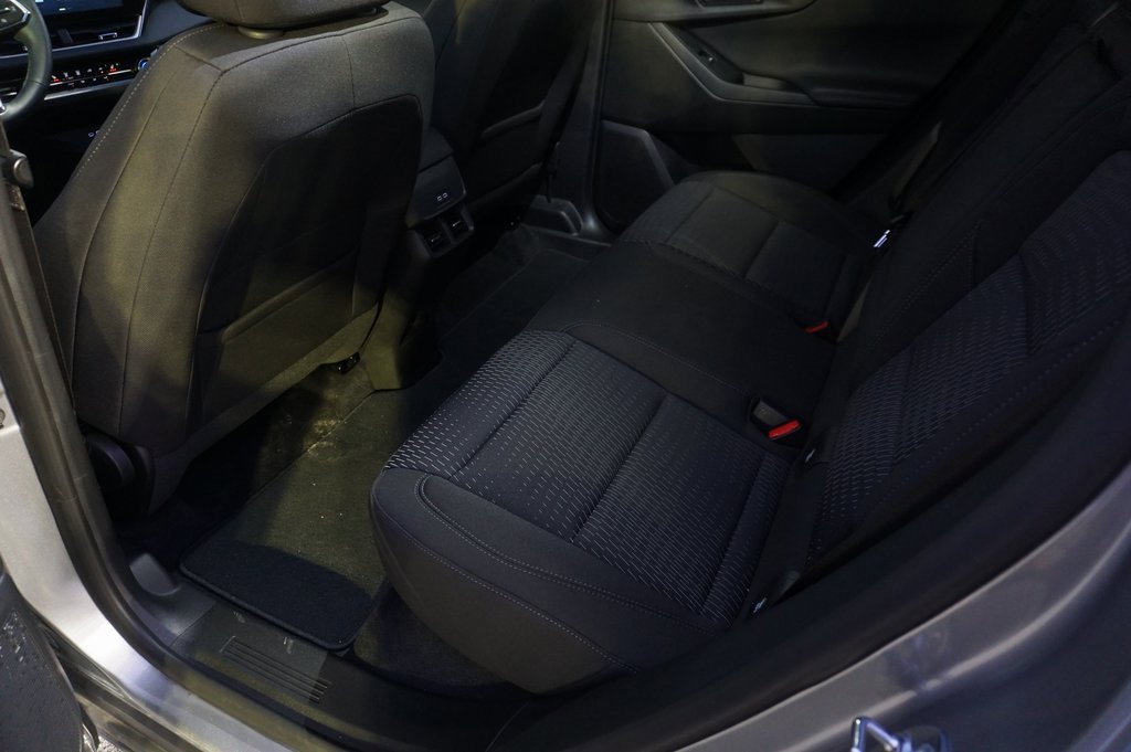 Certified 2025 Chevrolet Equinox LT w/ Safety and Technology Package image 26