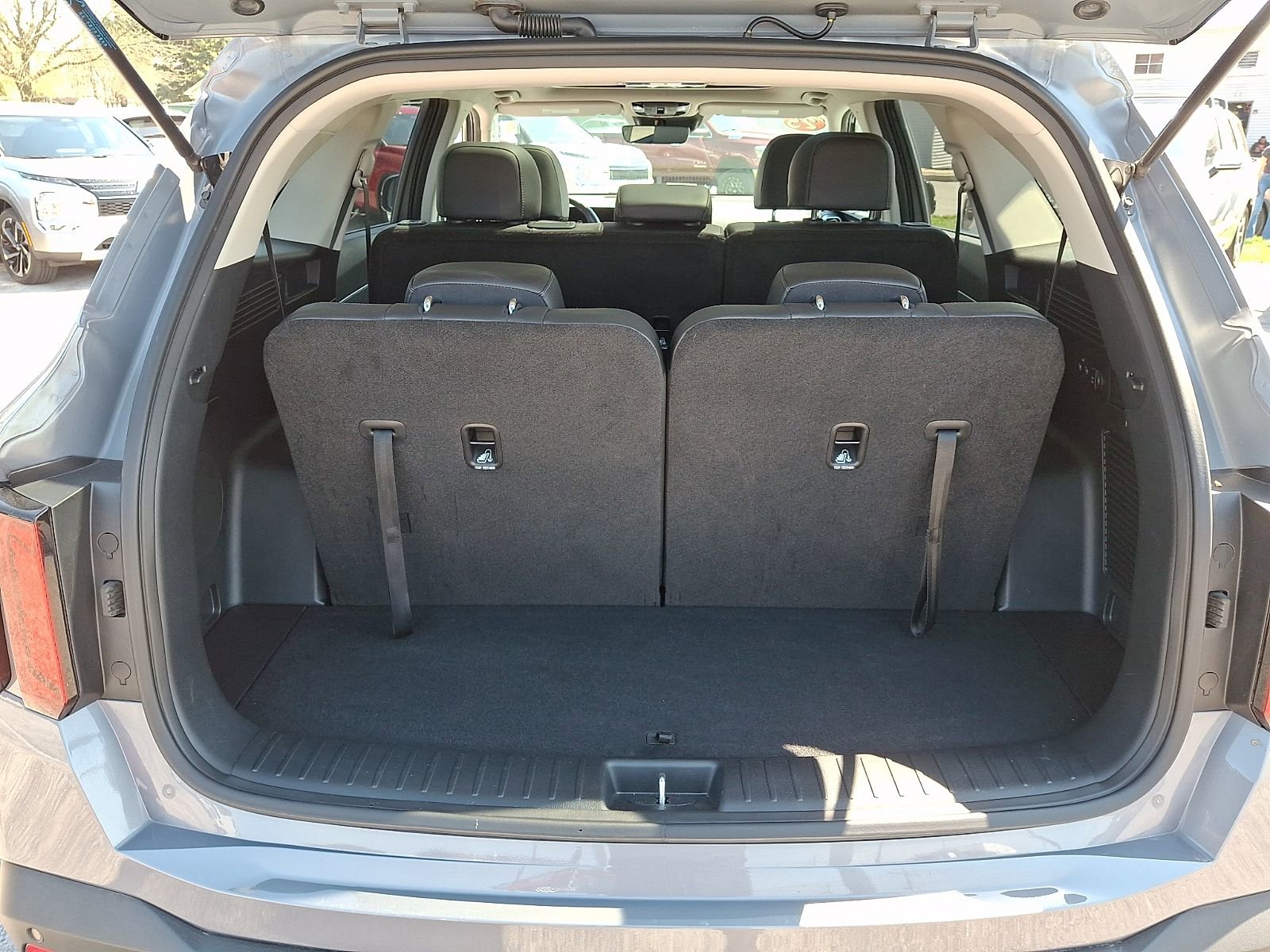 Used 2025 Kia Sorento S w/ Panoramic Sunroof Package image 29