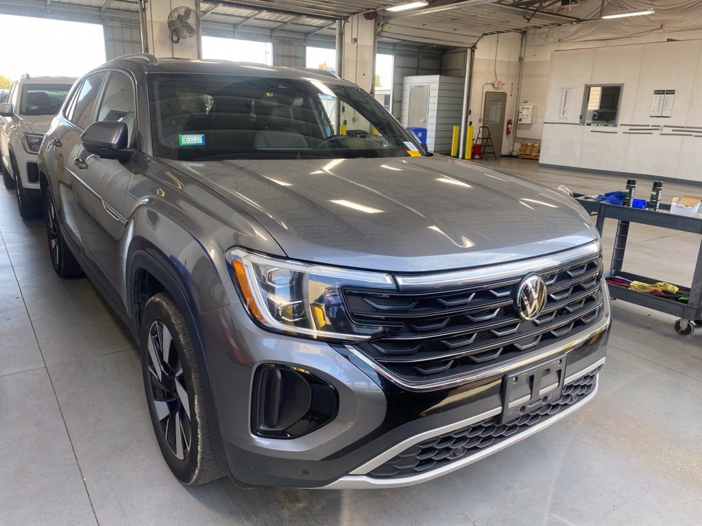 Used 2025 Volkswagen Atlas Cross Sport SE