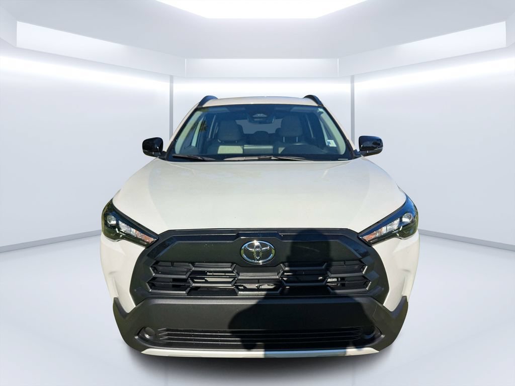 Used 2026 Toyota Corolla Cross LE FWD image 8