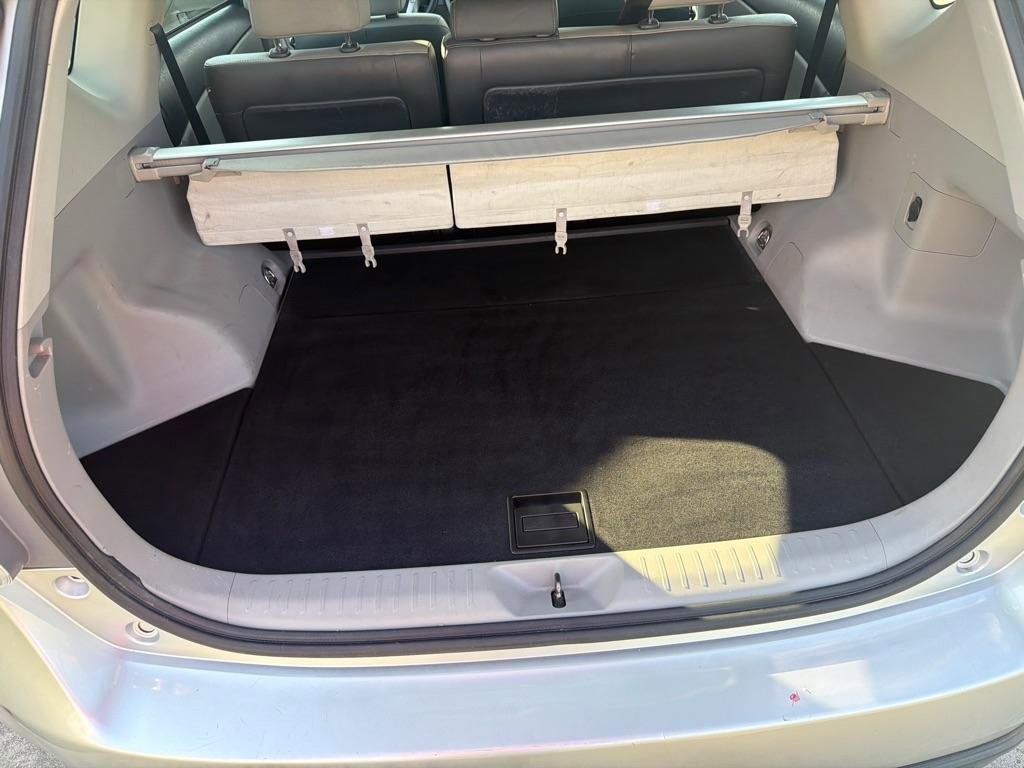 Used 2016 Toyota Prius V Five image 32