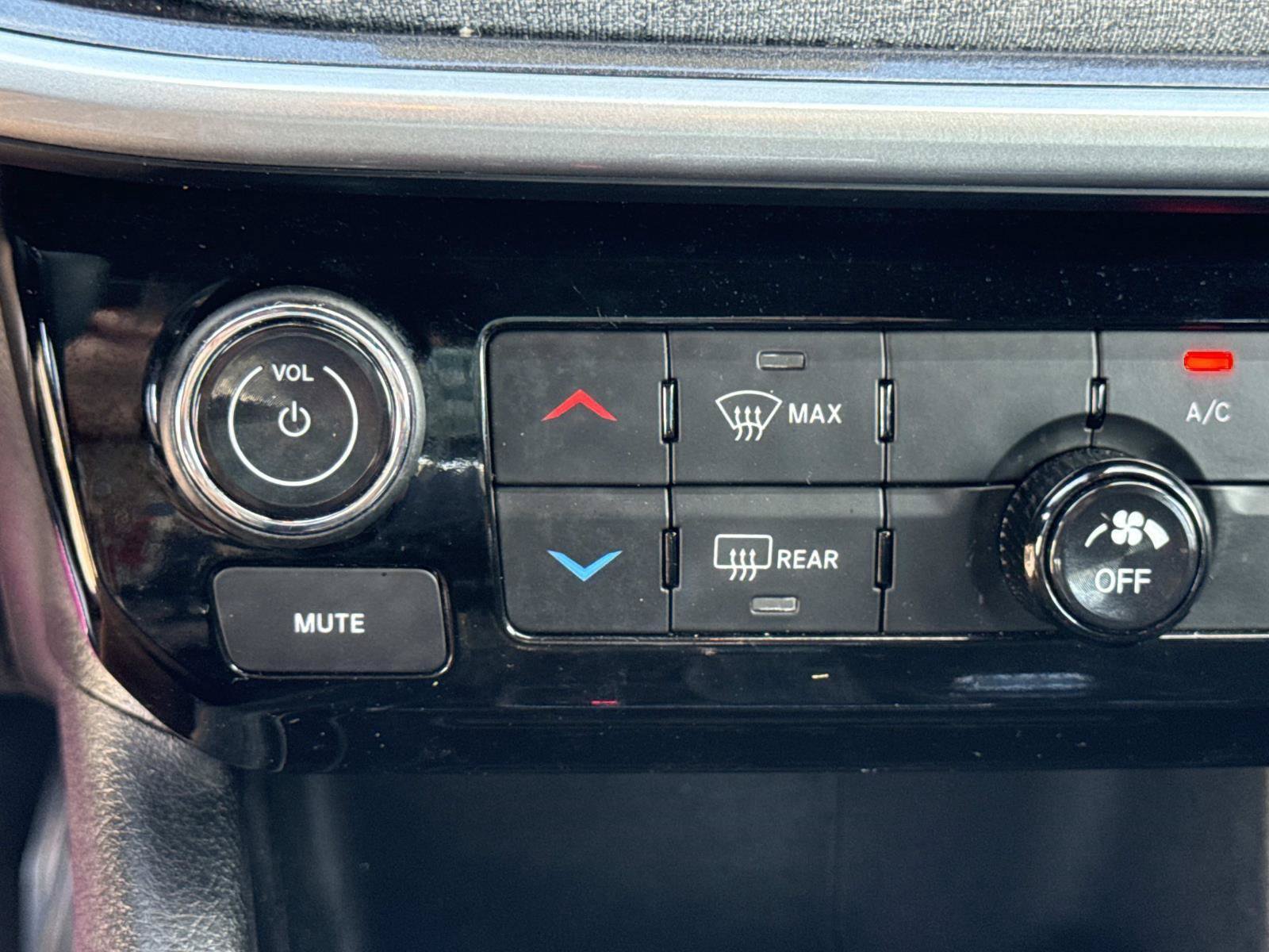 Certified 2023 Jeep Compass Sport AWD/4WD image 25