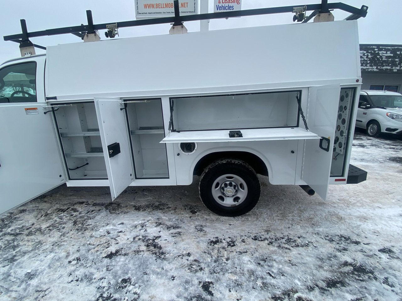 Used 2021 Chevrolet Express 3500 w/ Power Convenience Package image 9