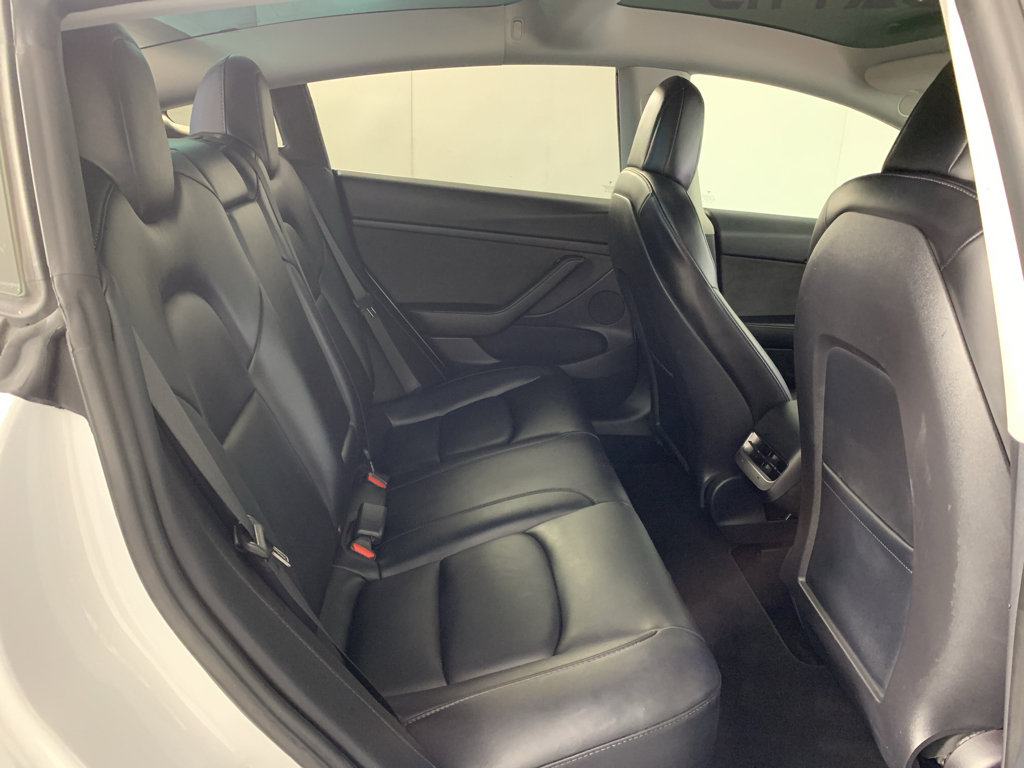 Used 2022 Tesla Model 3 Long Range AWD/4WD image 37