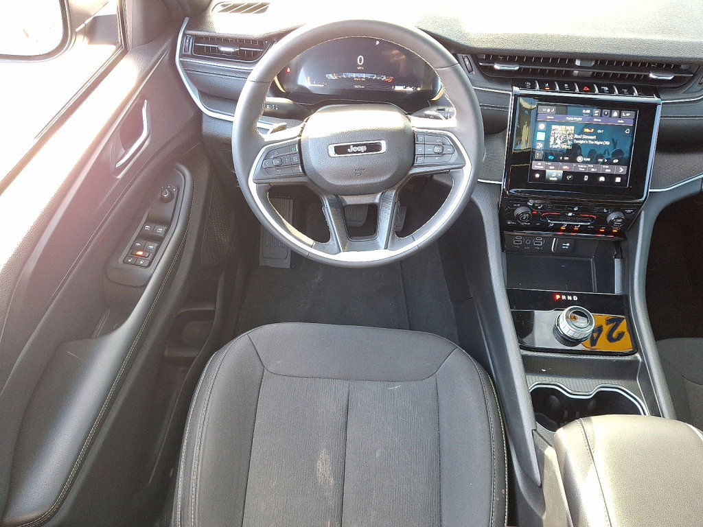 Used 2024 Jeep Grand Cherokee L Laredo w/ Luxury Tech Group I image 22