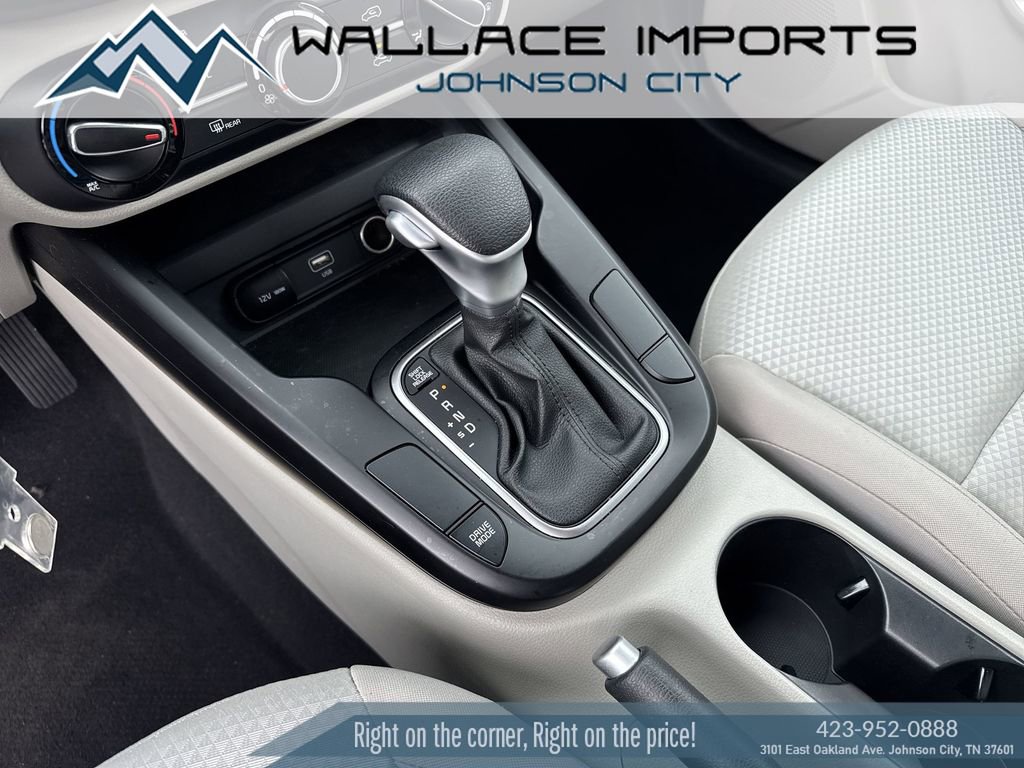 Used 2023 Kia Soul LX w/ LX Technology Package image 16