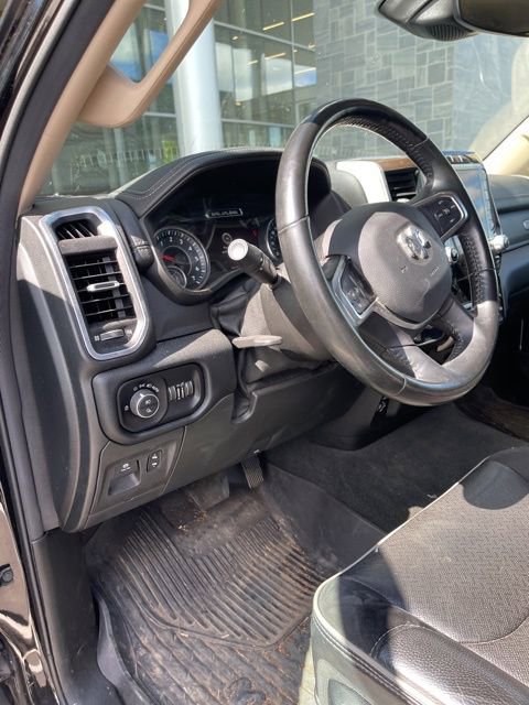Used 2021 RAM 1500 Laramie AWD/4WD image 11