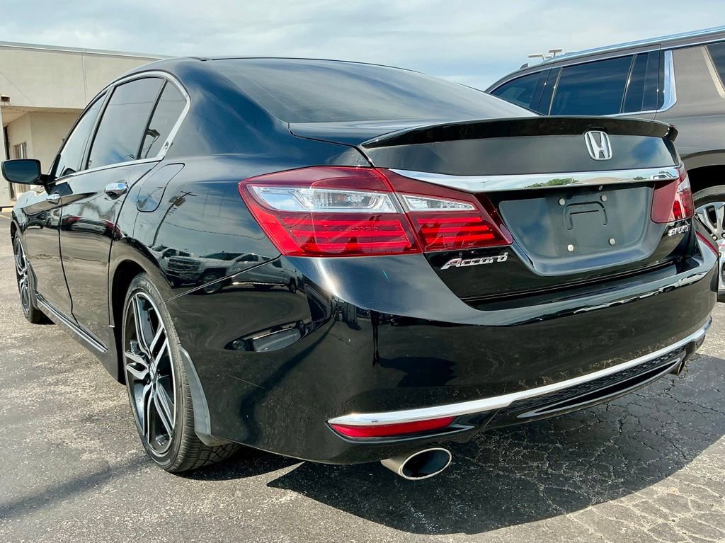 Used 2017 Honda Accord Sport image 13