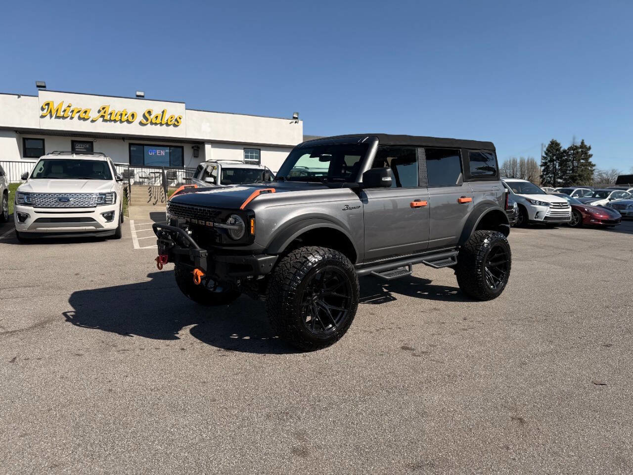 Used 2022 Ford Bronco Wildtrak image 2