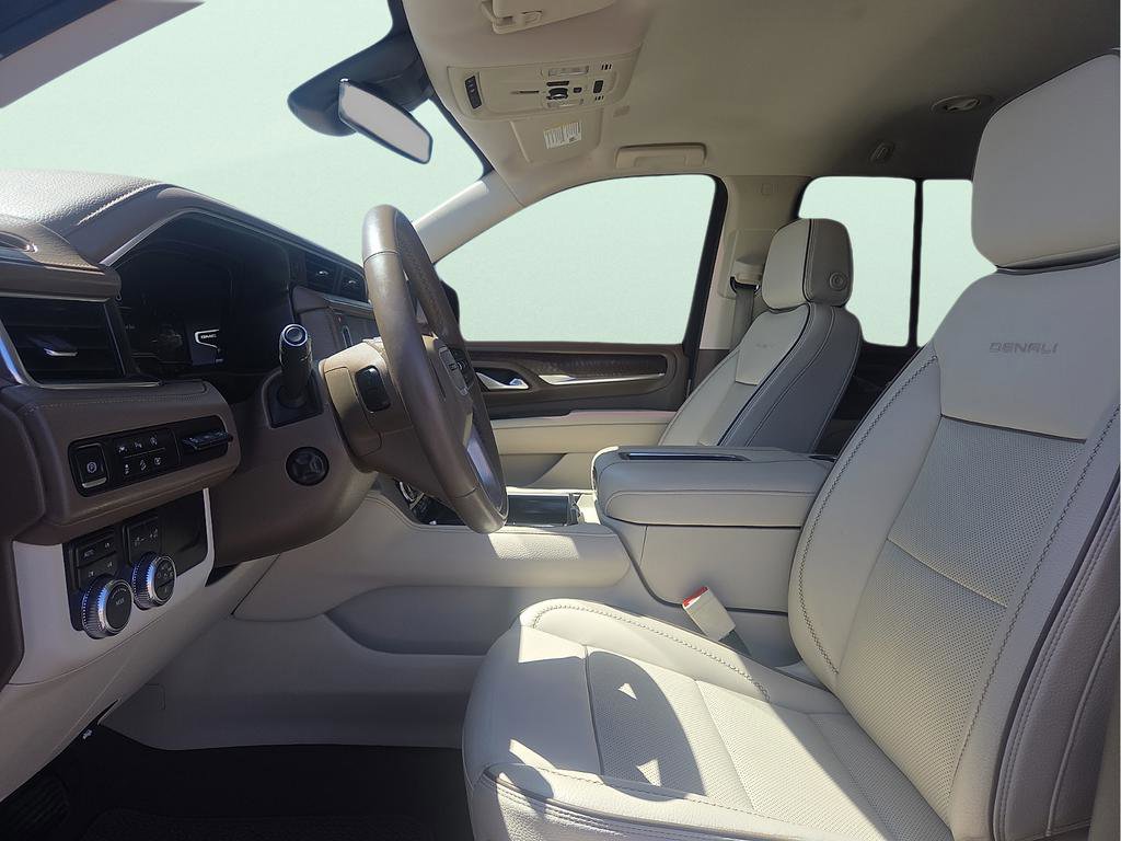 Used 2023 GMC Yukon XL Denali AWD/4WD image 13