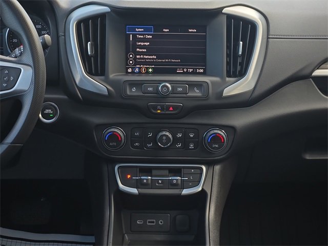Used 2024 GMC Terrain SLE w/ Driver Convenience Package image 20