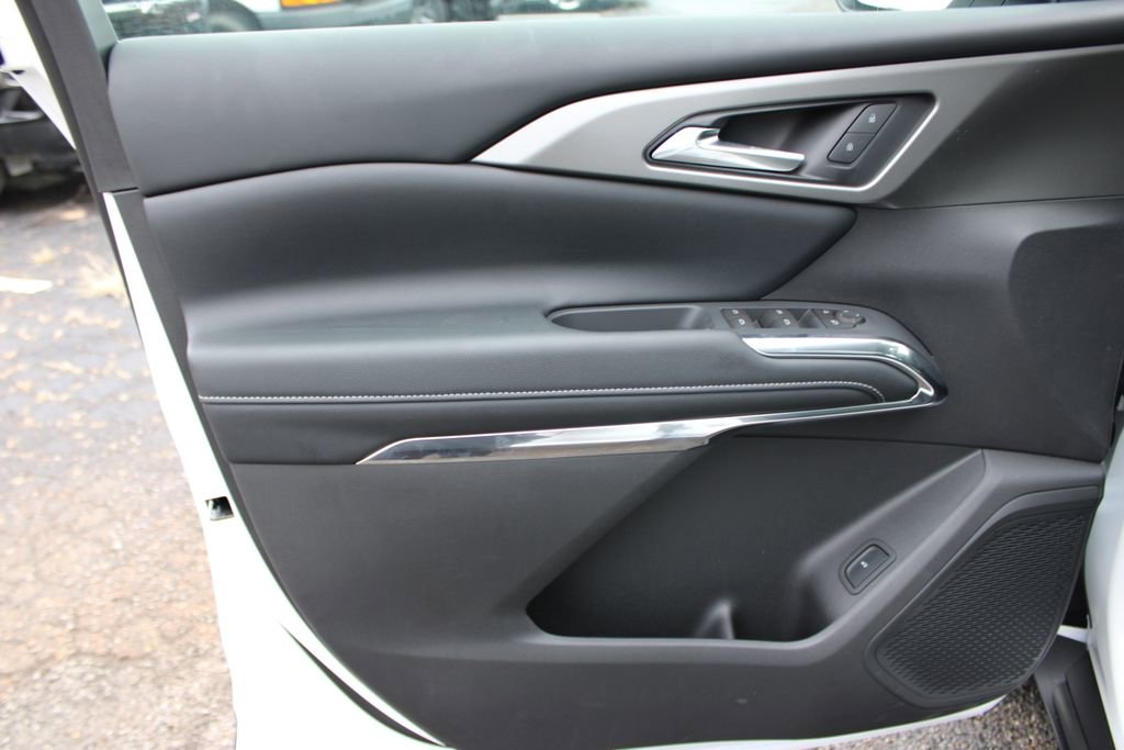 New 2026 Chevrolet Traverse LT w/ Sun and Wheel Package image 16