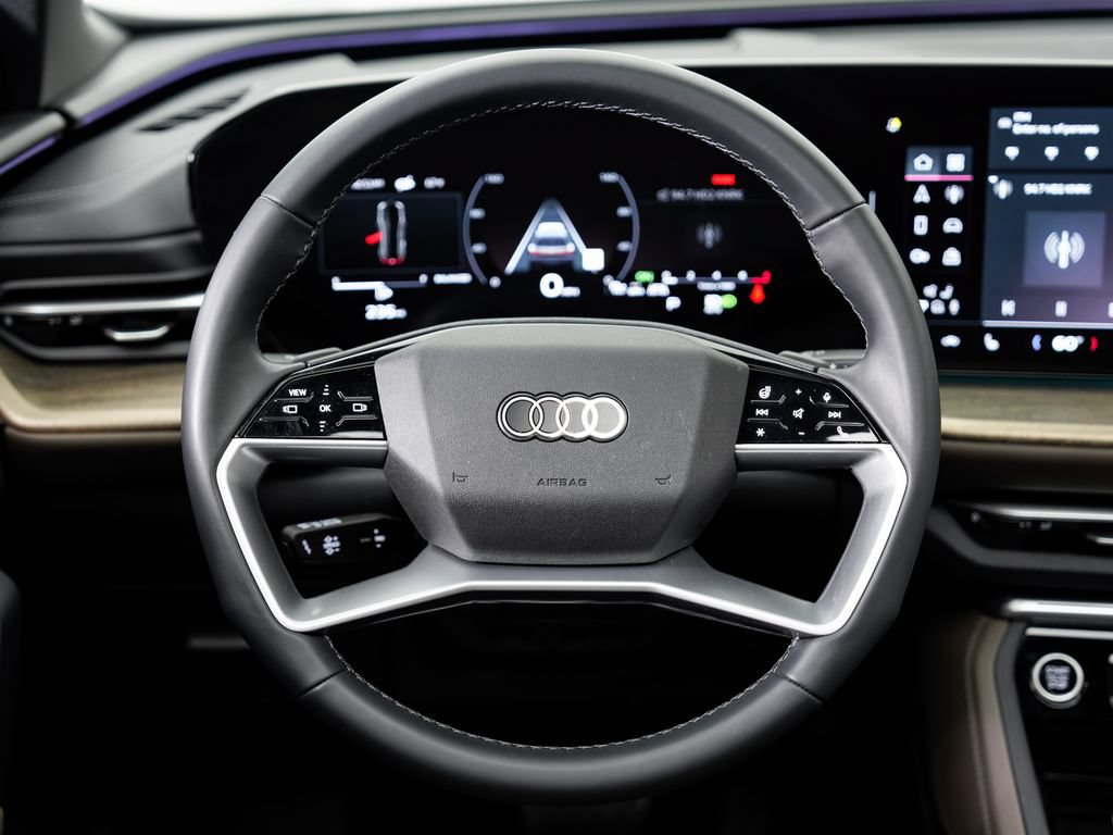 Certified 2025 Audi Q5 Premium w/ Convenience Package AWD/4WD image 11