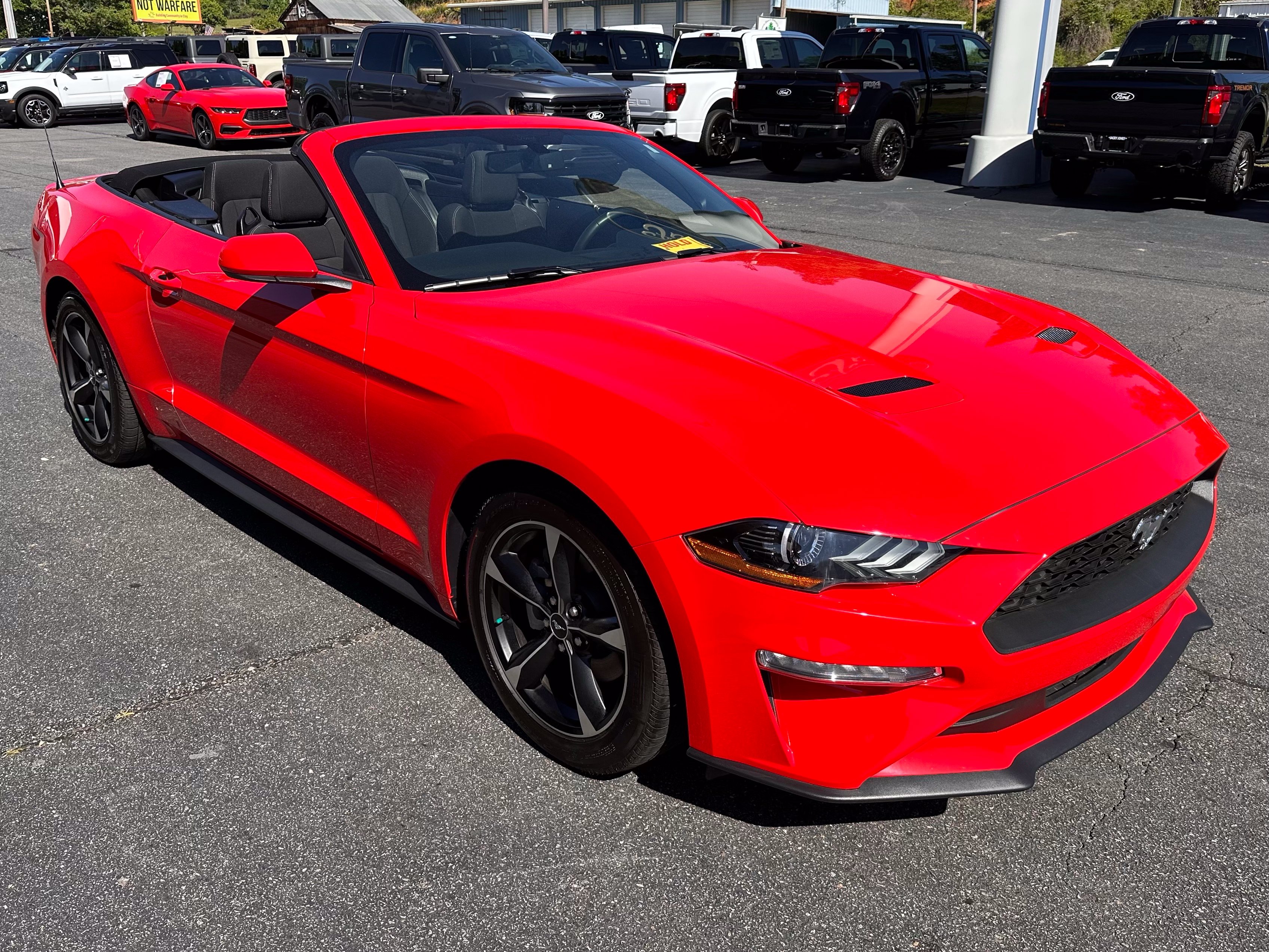 Used 2018 Ford Mustang Convertible RWD image 19