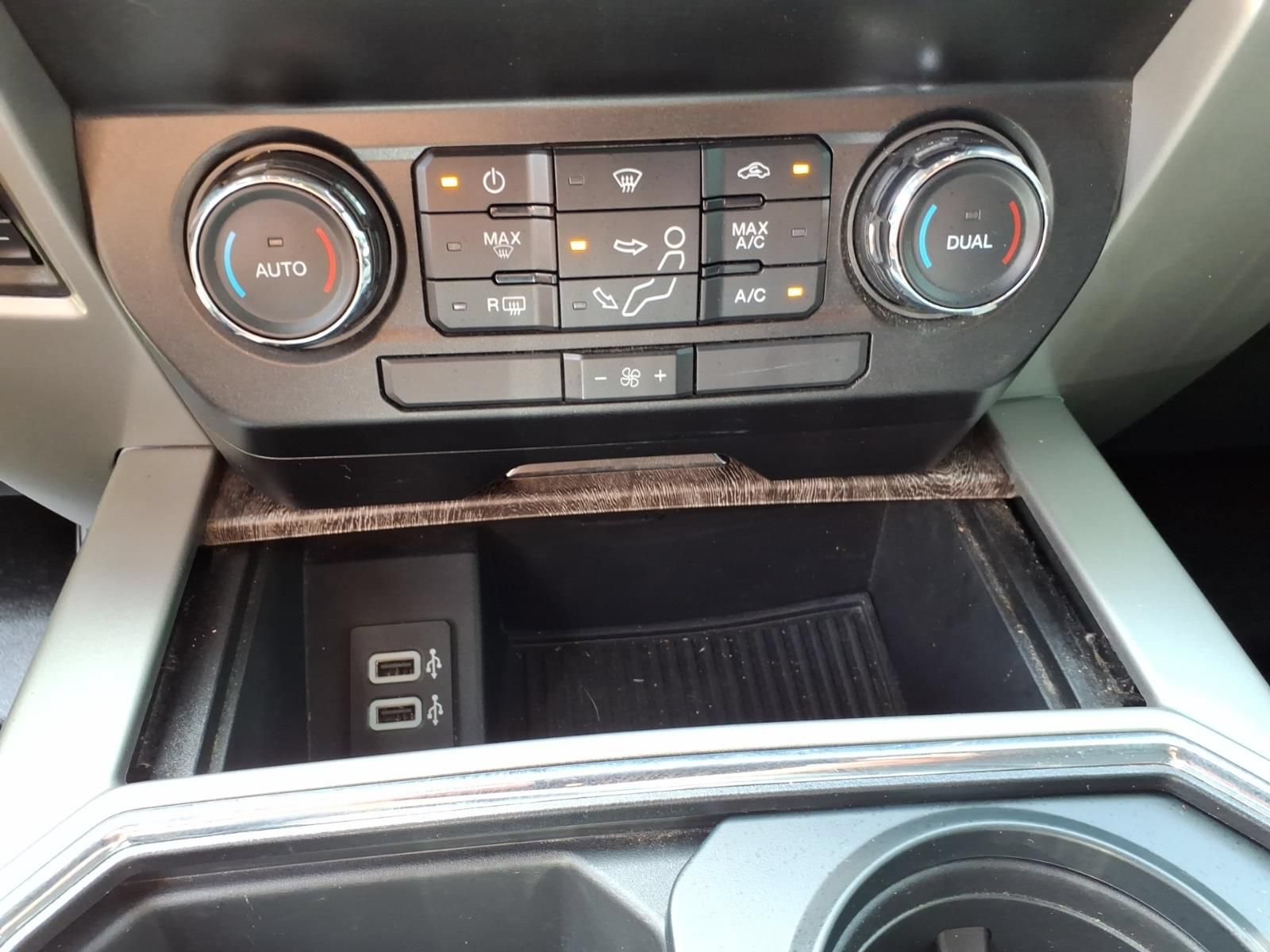 Used 2019 Ford F350 Lariat w/ Chrome Package AWD/4WD image 31