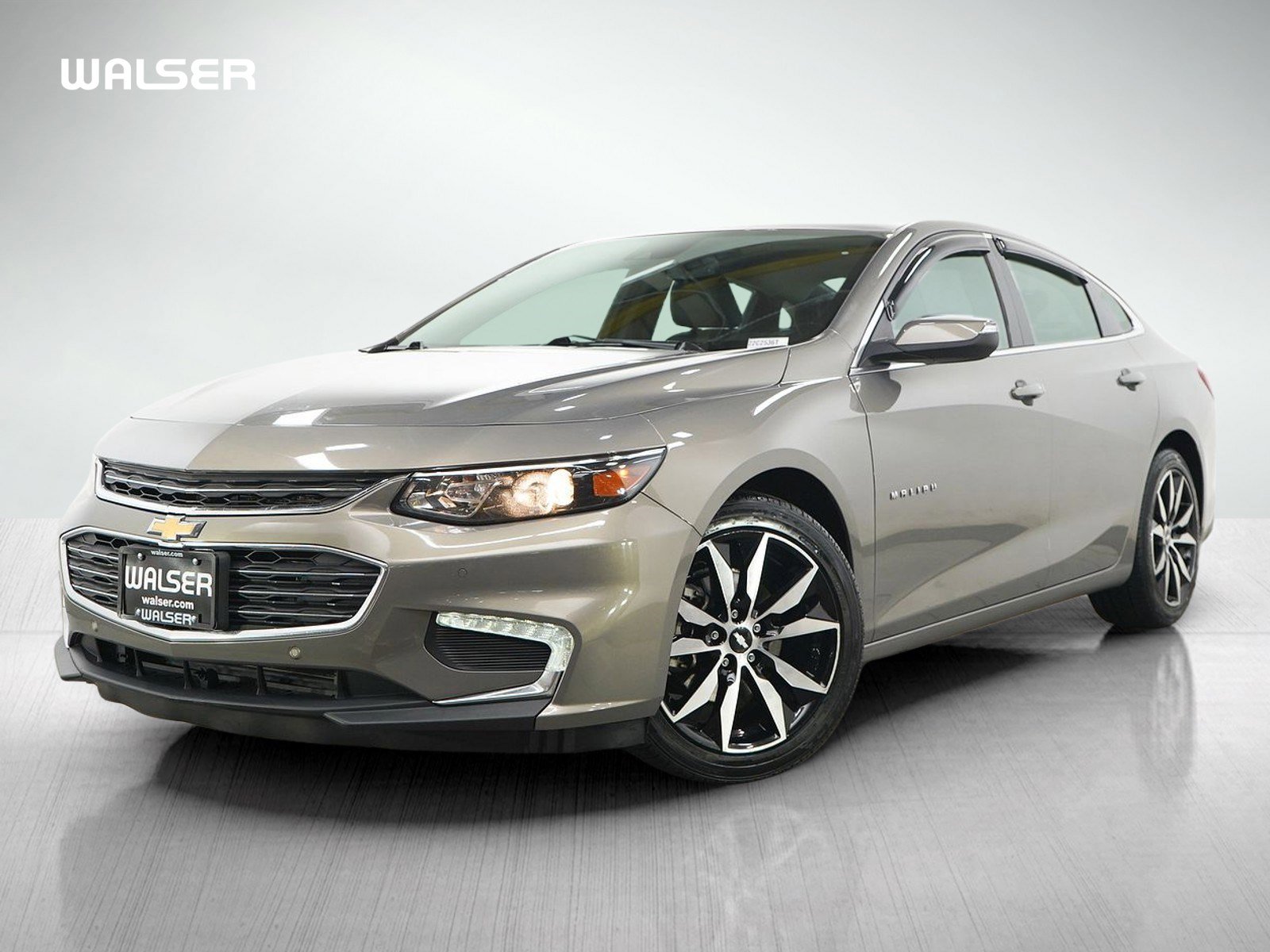 Used 2017 Chevrolet Malibu LT w/ Leather Package FWD image 1