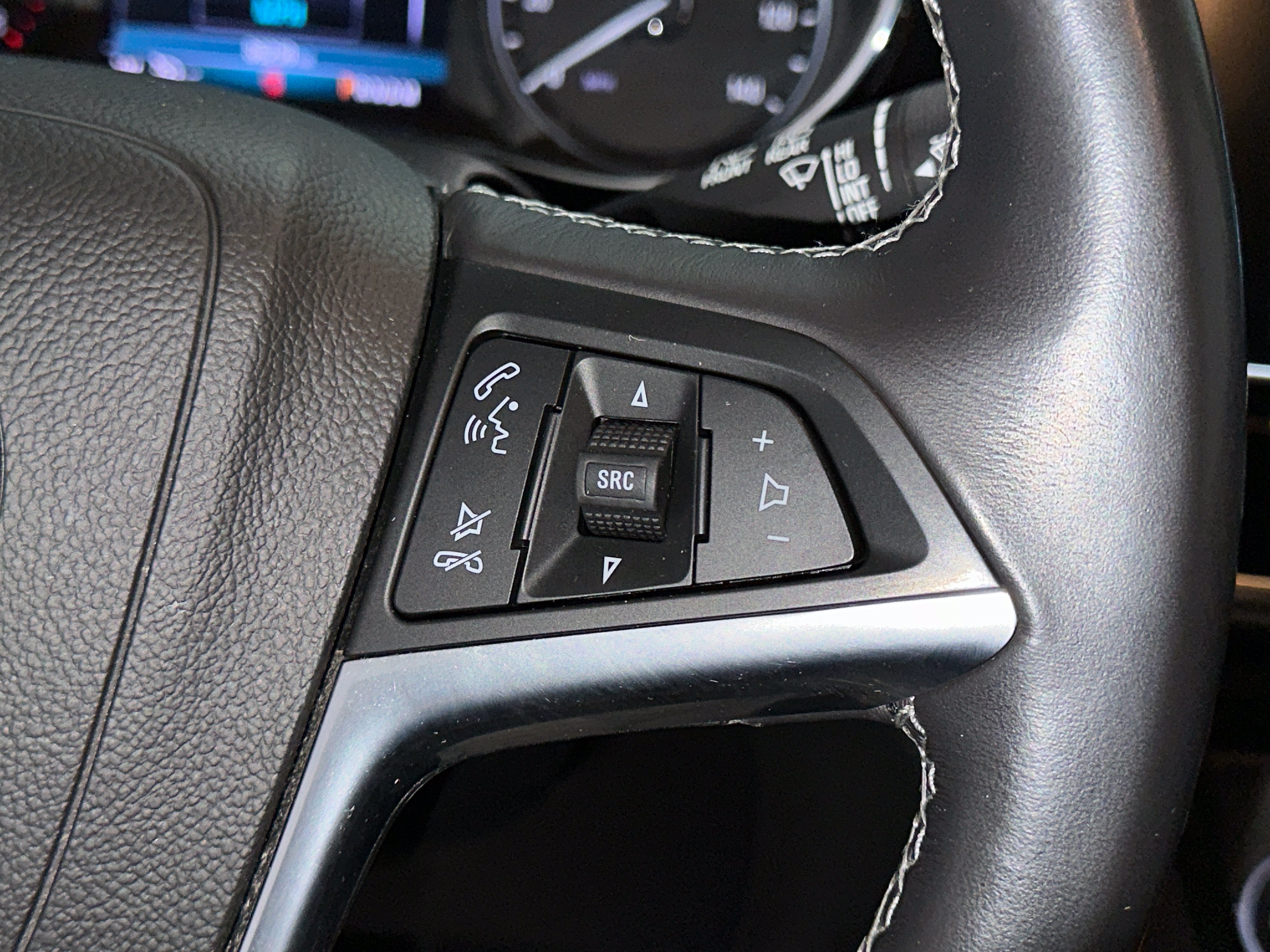 Used 2019 Buick Encore Preferred AWD/4WD image 25