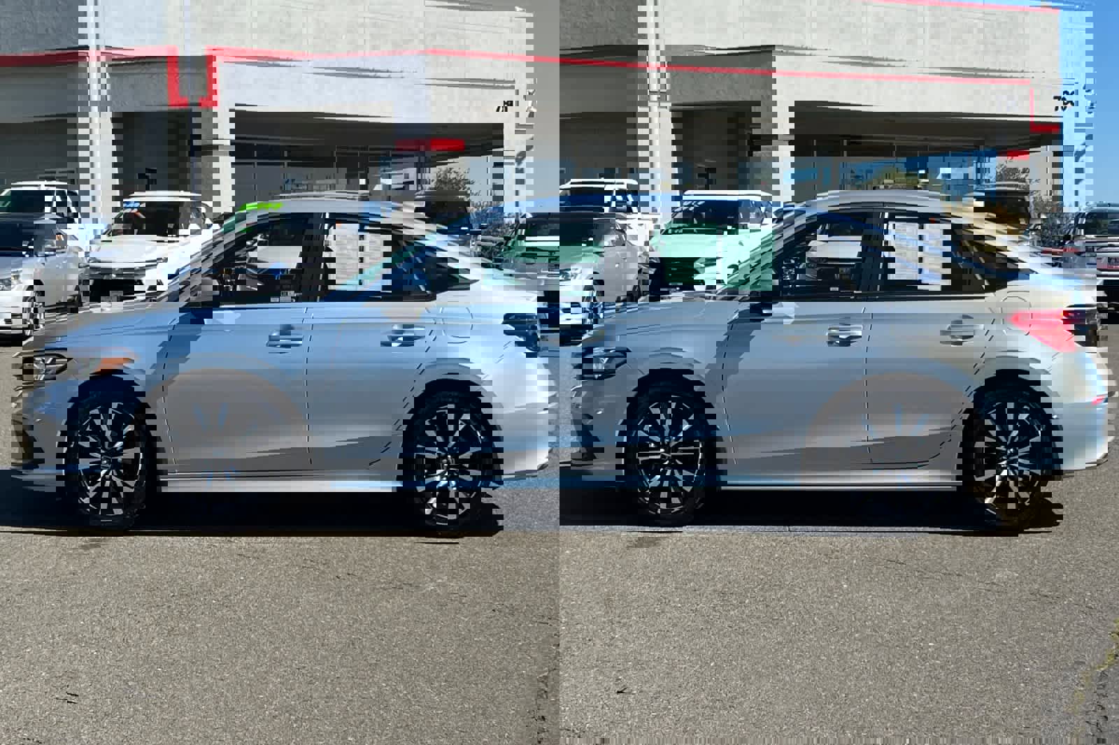 Used 2022 Honda Civic EX image 9