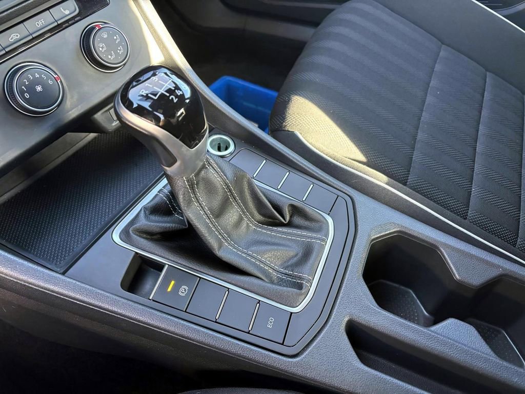 Used 2024 Volkswagen Jetta Sport image 21