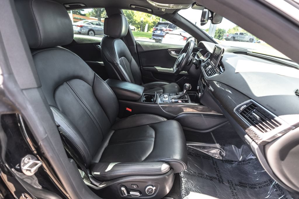 Used 2016 Audi RS 7 Prestige w/ RS 7 Dynamic Package AWD/4WD image 27