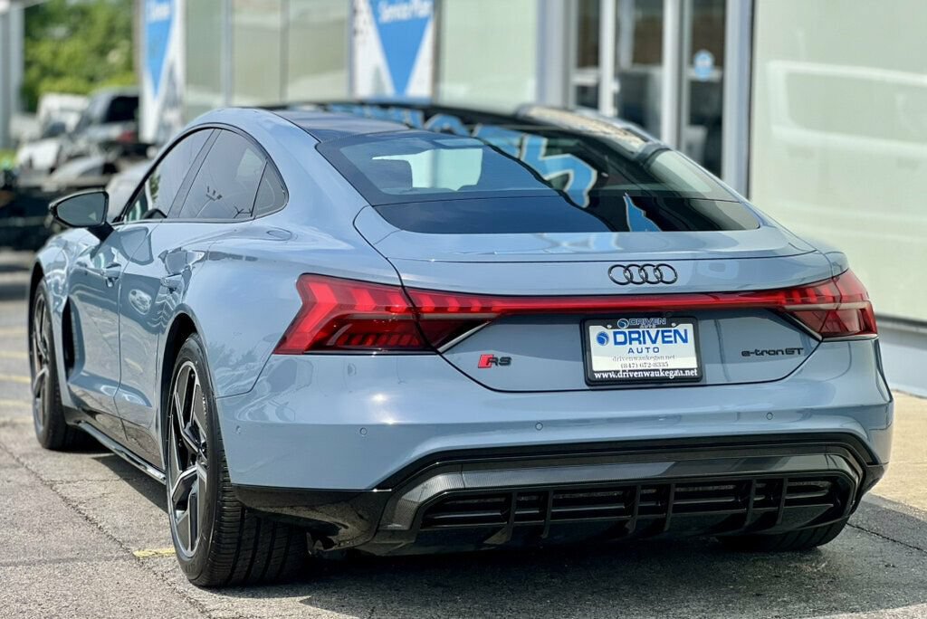Used 2024 Audi RS e-tron GT w/ Carbon Performance Package AWD/4WD image 37