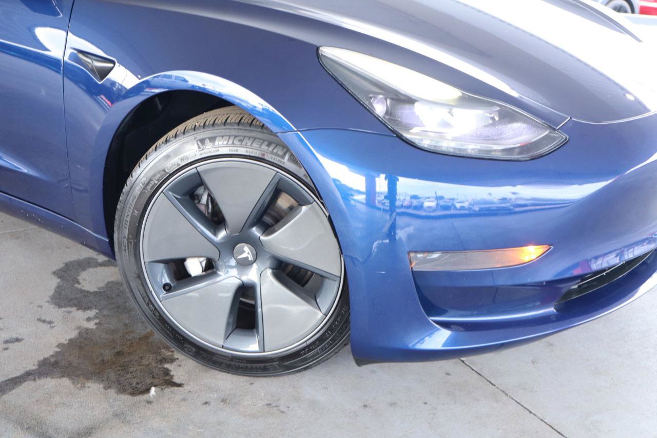 Used 2023 Tesla Model 3 Standard Range RWD image 4