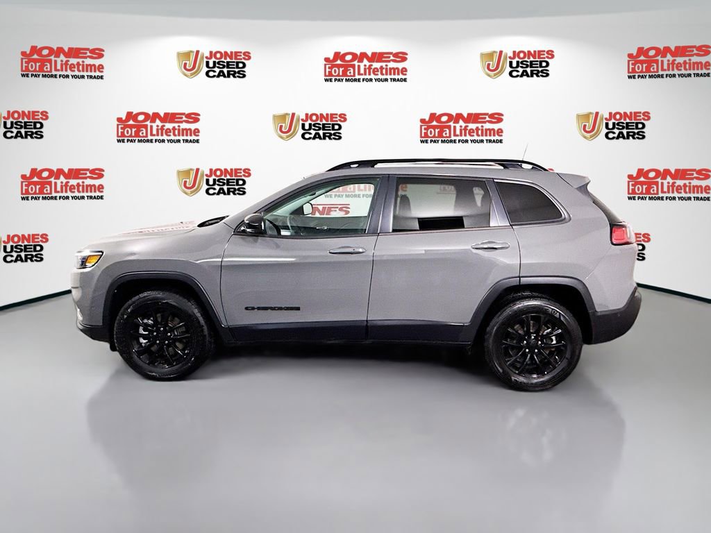 Used 2023 Jeep Cherokee Altitude Lux image 14
