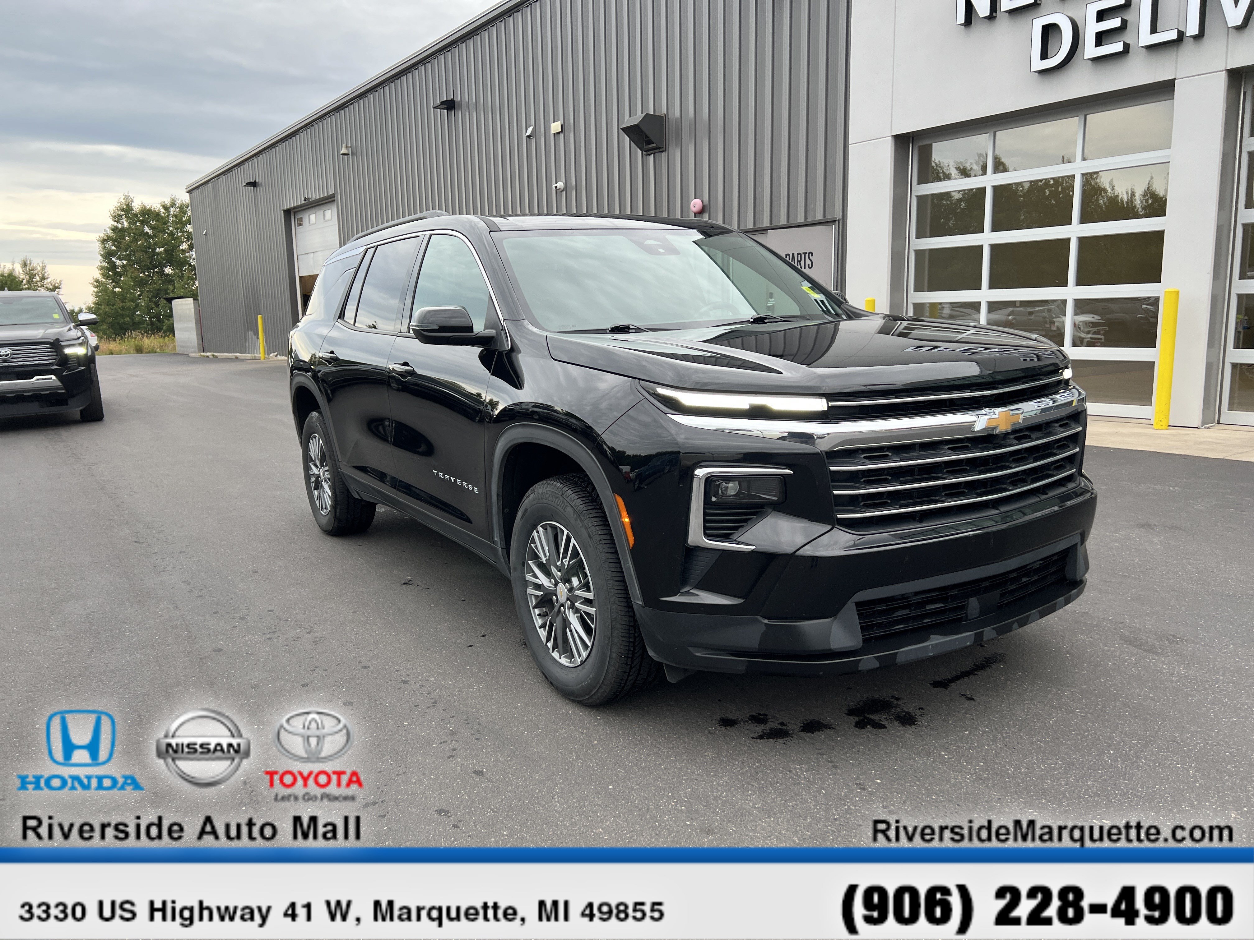 Used 2026 Chevrolet Traverse LT