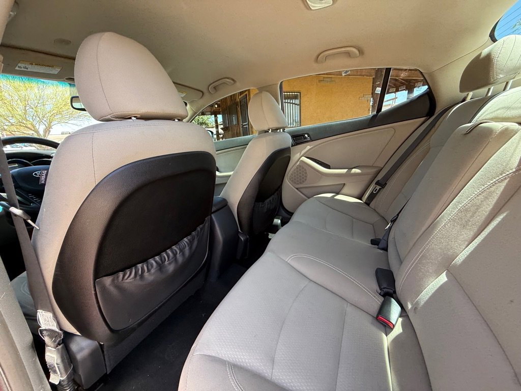 Used 2012 Kia Optima LX w/ Convenience Pkg FWD image 16