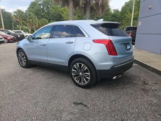 Used 2017 Cadillac XT5 Premium Luxury FWD image 3