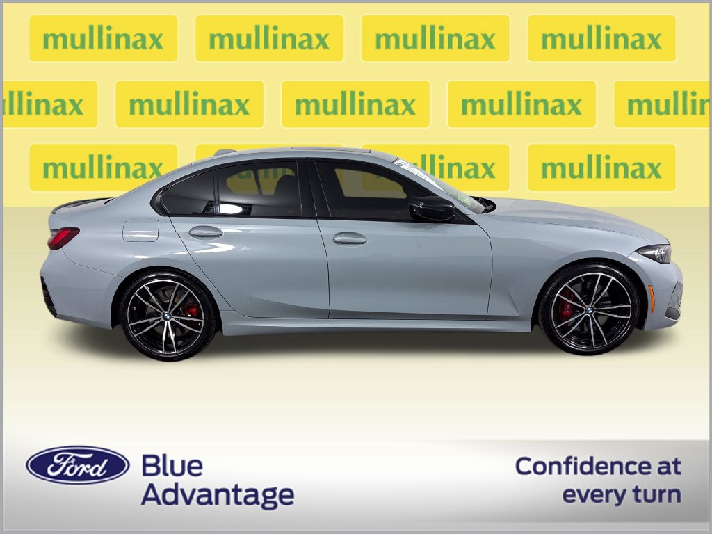 Used 2024 BMW 330i Sedan w/ M Sport Package RWD image 2