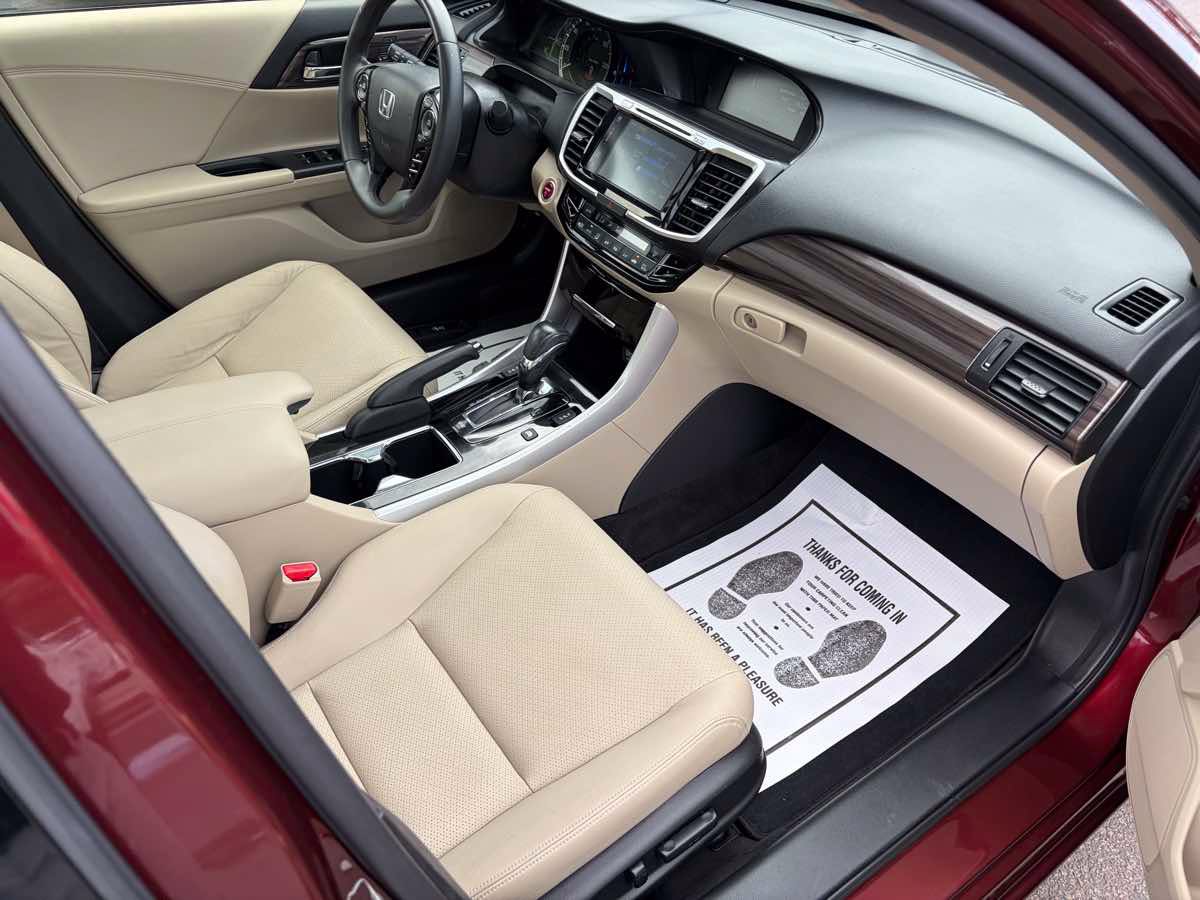 Used 2017 Honda Accord EX-L image 25