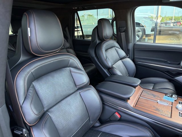New 2026 Lincoln Navigator Black Label AWD/4WD image 19
