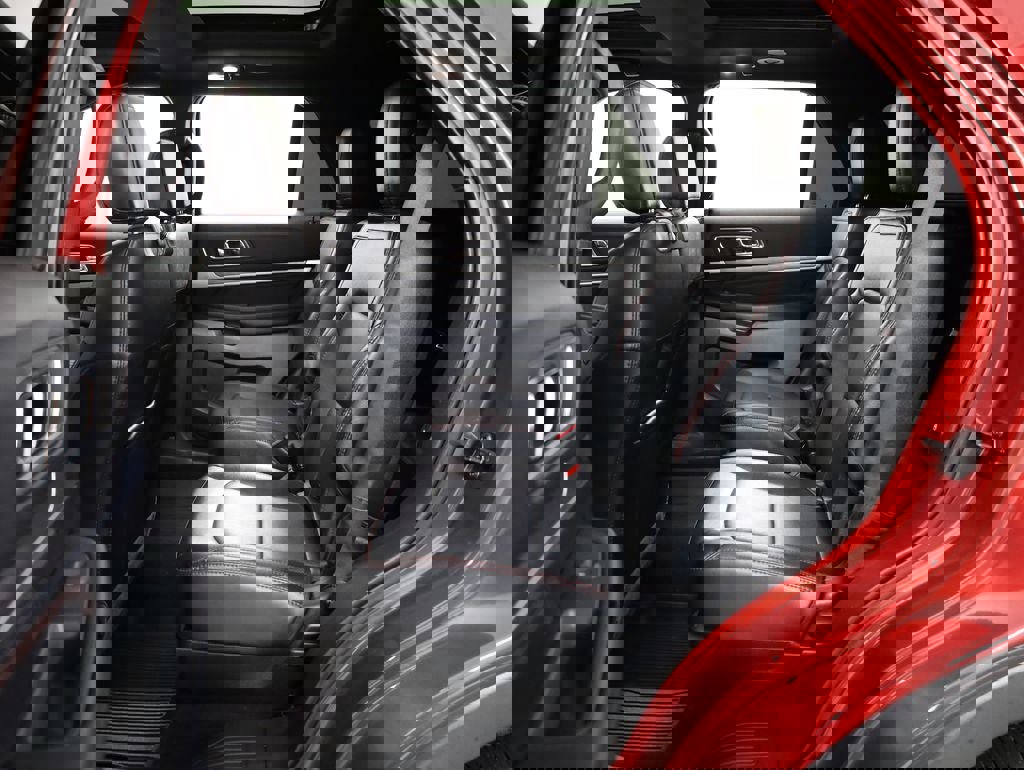 Used 2018 Ford Explorer Sport w/ Equipment Group 401A image 29