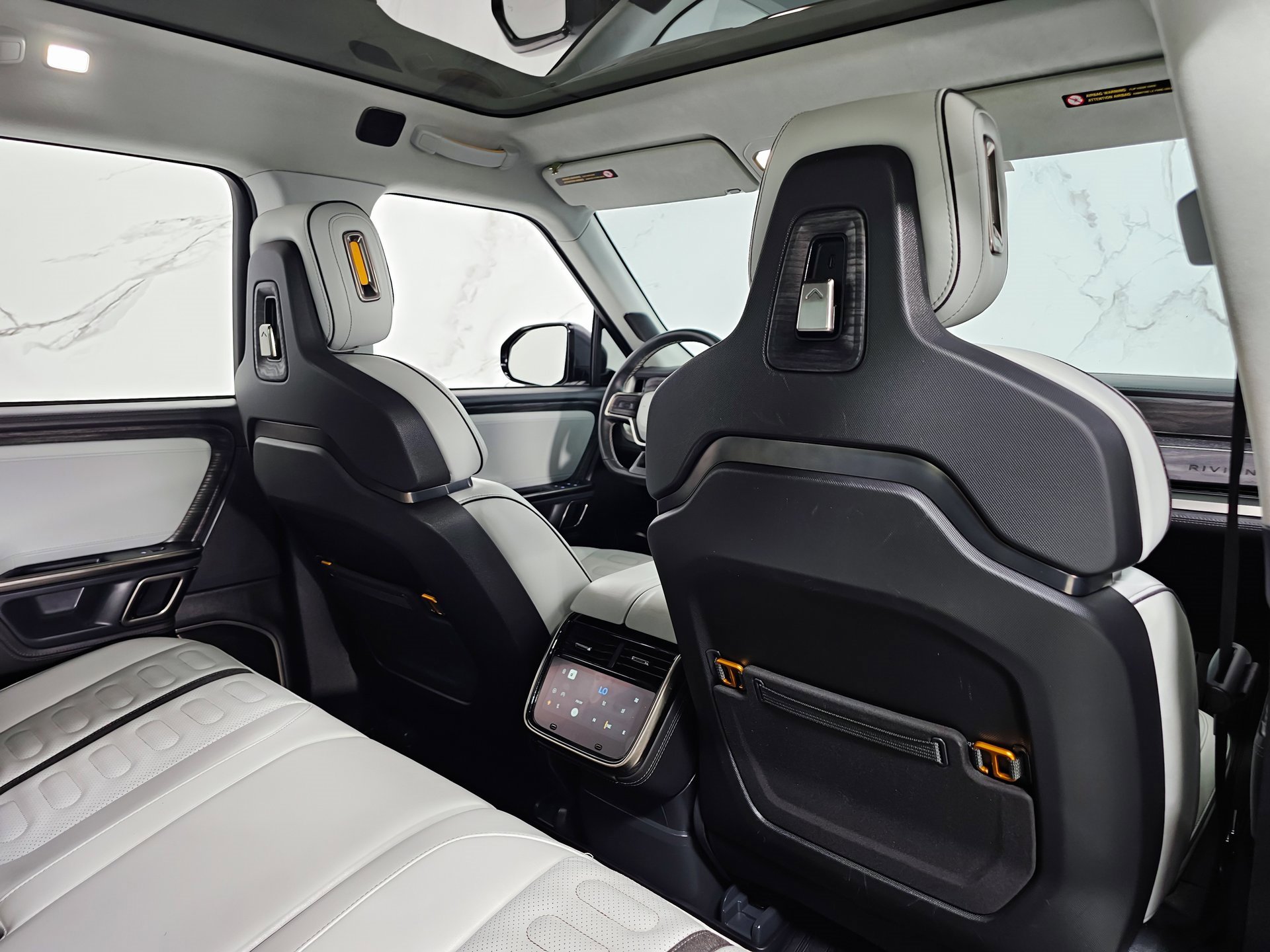 Used 2022 Rivian R1T Adventure image 25