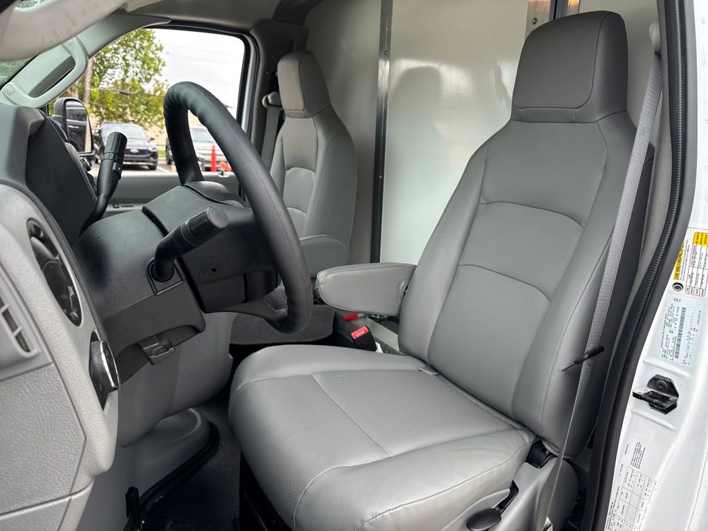 New 2026 Ford E-450 and Econoline 450 Super Duty w/ Power Equipment Group image 37