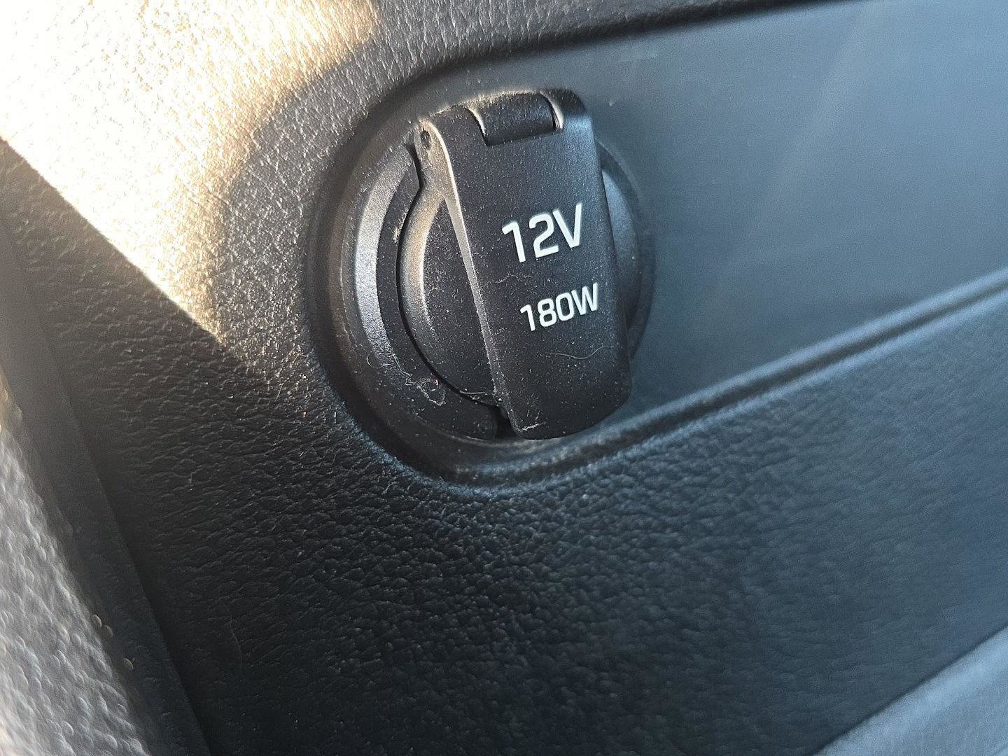 Used 2023 Hyundai Santa Fe SEL w/ Winter Weather Package image 18