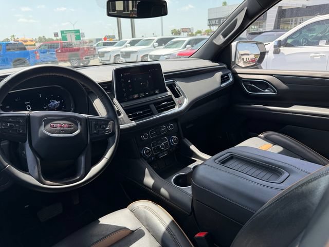 Used 2024 GMC Yukon XL AT4 w/ Technology Package AWD/4WD image 13