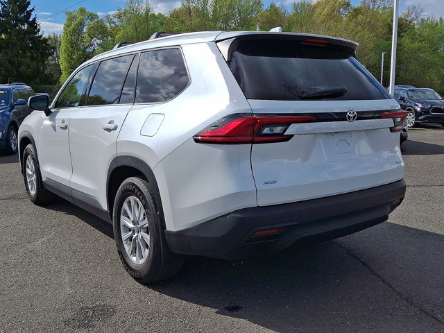 Used 2024 Toyota Grand Highlander XLE AWD/4WD image 23