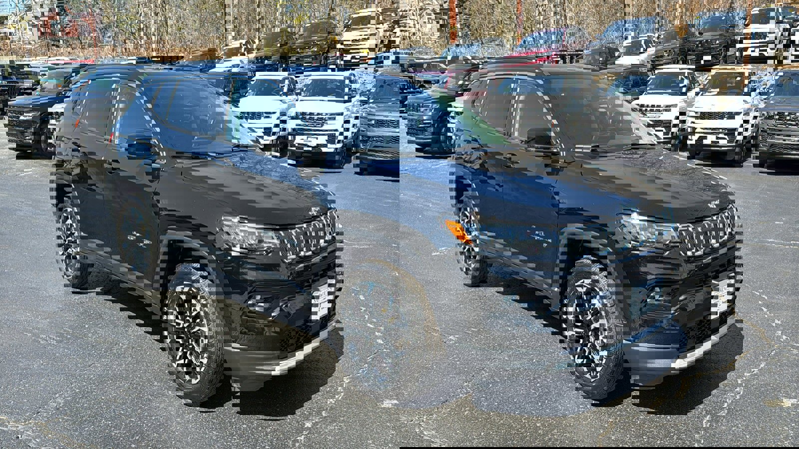 Certified 2022 Jeep Compass Limited image 3